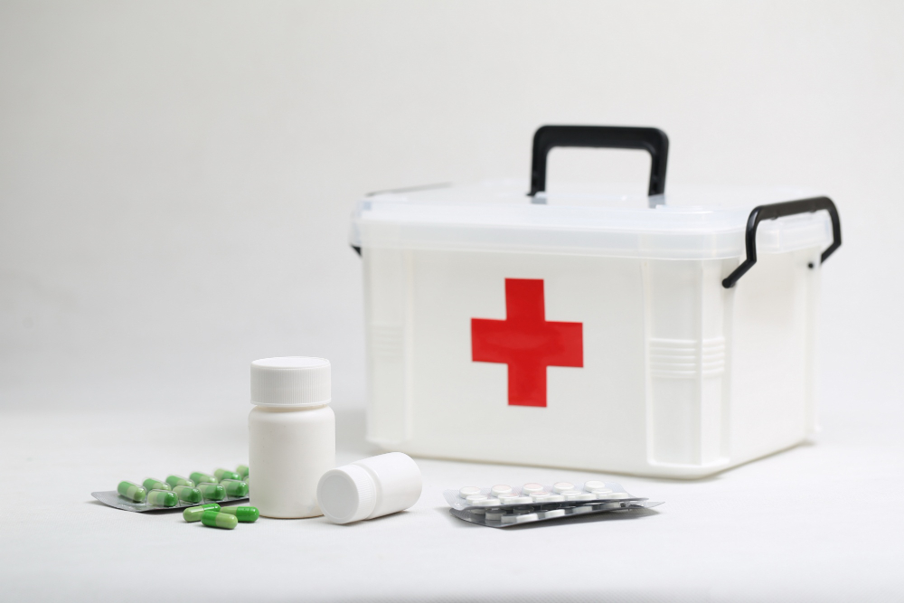 /upl/medicine-bottles-and-home-medical-kit.jpg