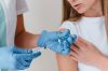Прививки от гриппа: кого из отказников нужно и кого нельзя отстранять от работы